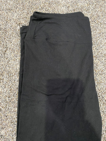 Solid Black One Size no pockets